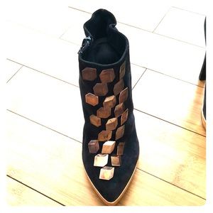 NWOT Pierre Hardy 3D embellished blk suede booties